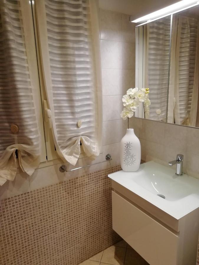 Apartamento Fontana Di Trevi - Historic Center Roma